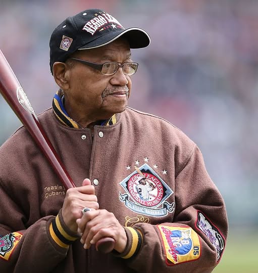 Ronald Teasley Sr., Former Negro Leagues Outfielder and Northwestern High School Coach, Dies at 99